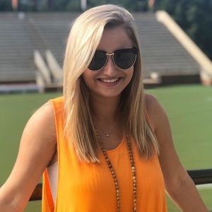 Meet your Posher, Kasey